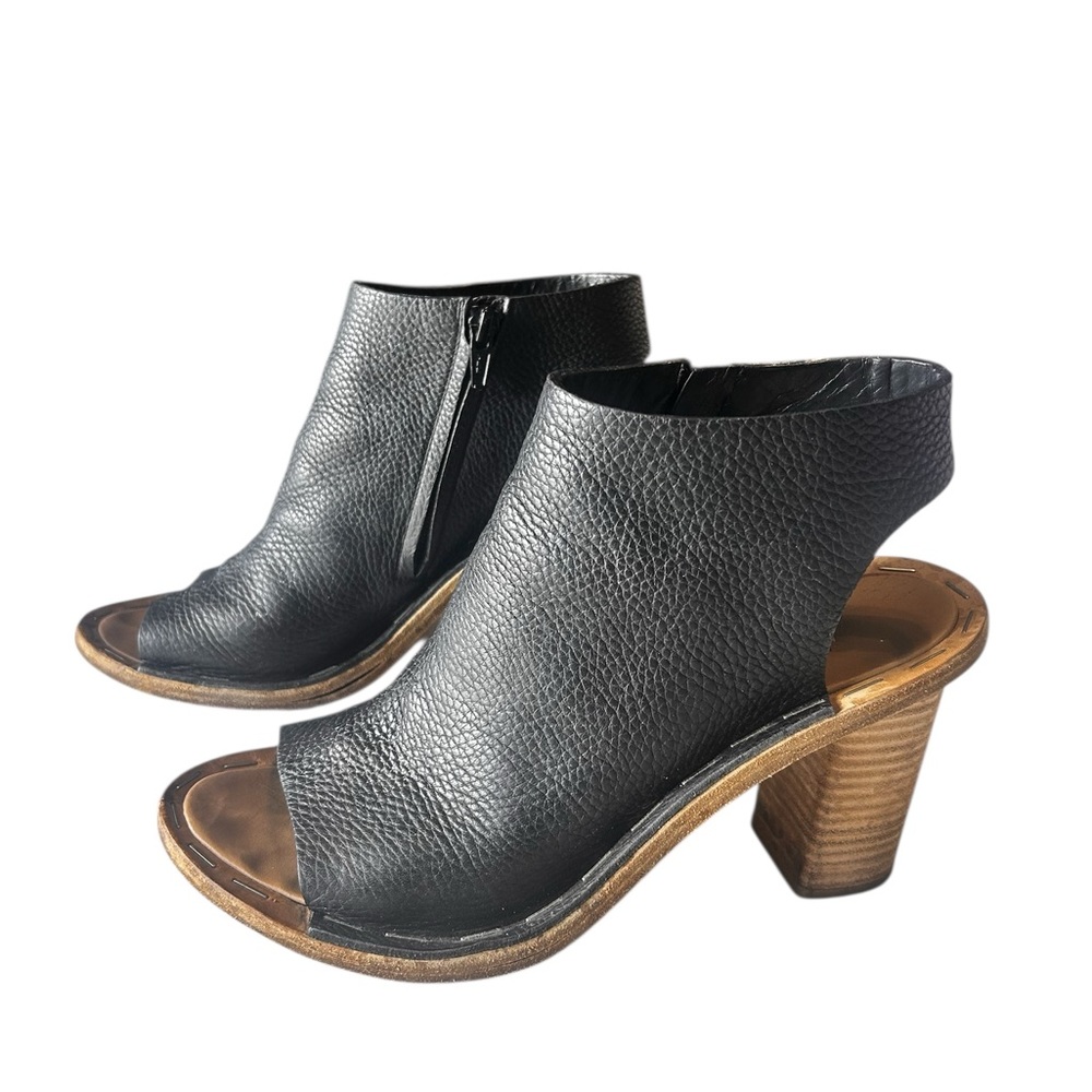 Balenciaga open toe zip up block heel black leather shoes minimalist designer